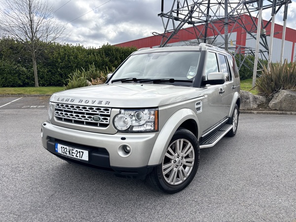 Discovery 4 3.0 TDV6 - Utility Five Seater . 