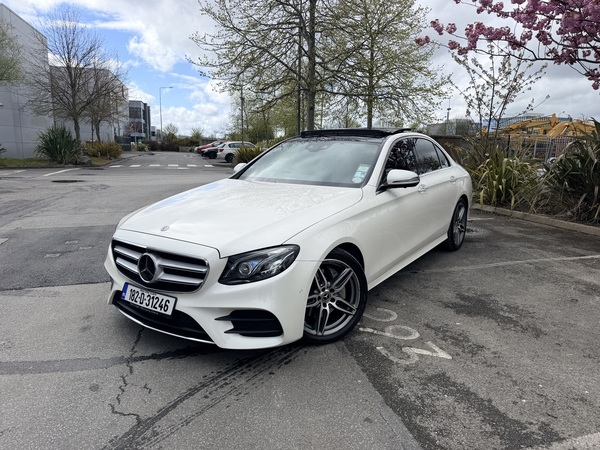Benz E220 D Premium Plus. 