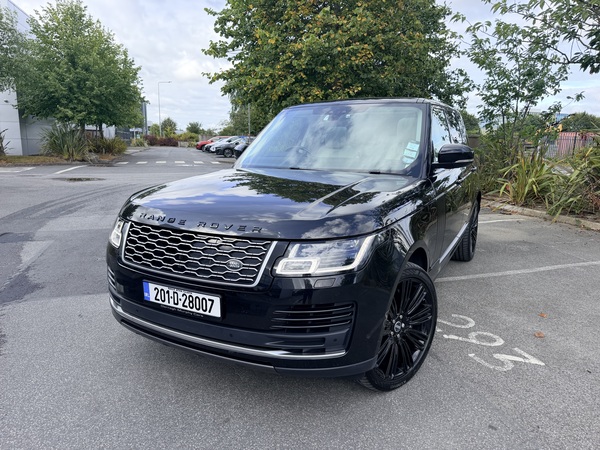 Range Rover Vogue Edition Petrol ~ Hybrid 
